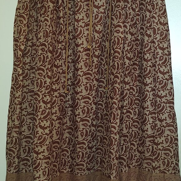 Highly coveted Aahna Dress in Walnut from daughters of India - Picture 5 of 12